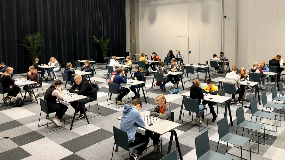 Aizvadīts Rīgas atklātais čempionāts sievietēm un vīriešiem dambretē