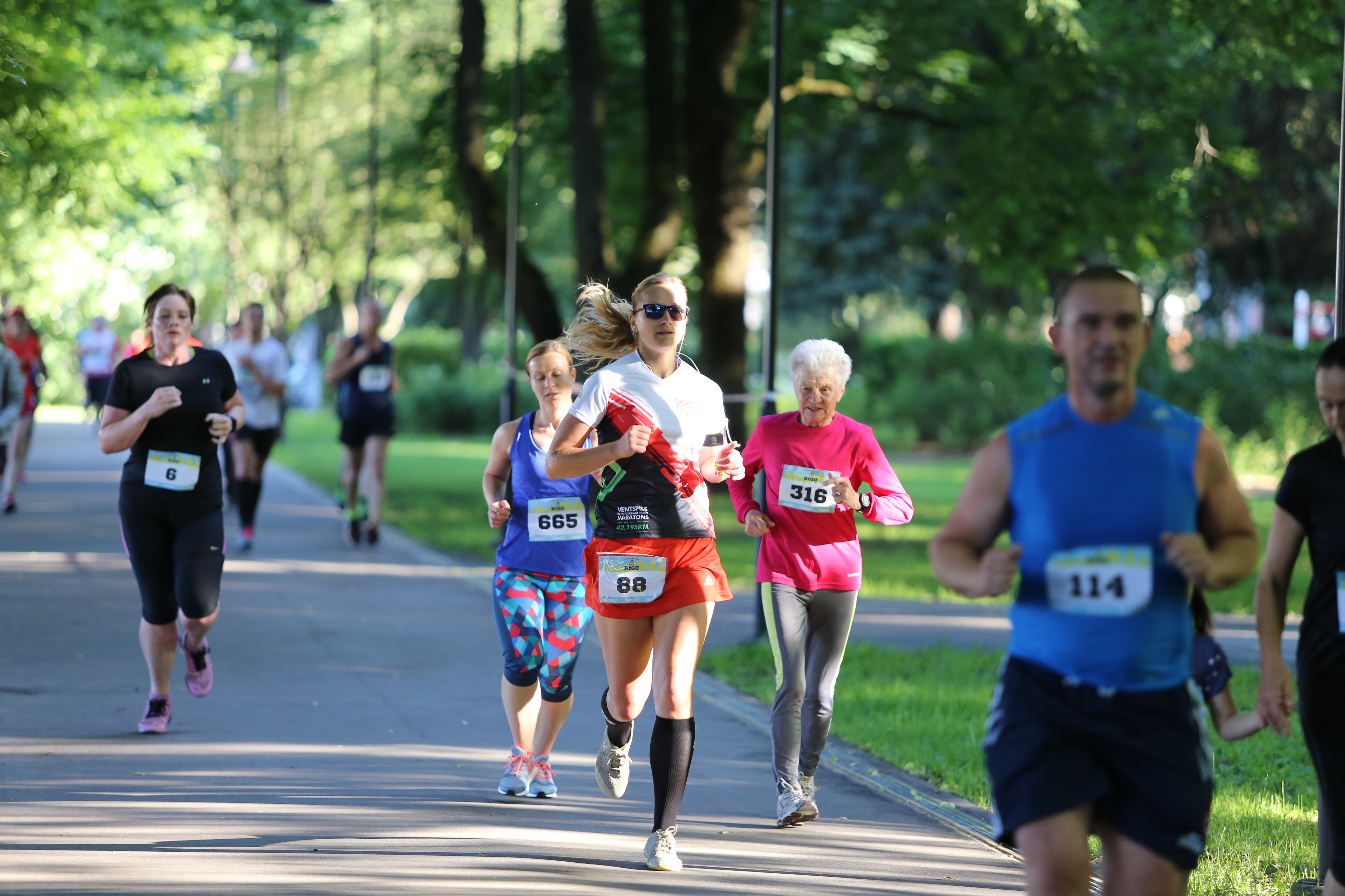 Skriešanas seriāla “Izskrien Rīgu 2018” piektais posms norisināsies Pļavnieku parkā