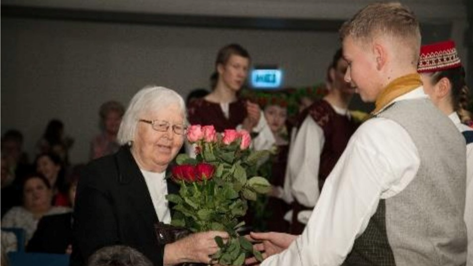 Simtgadniece Valija Rozīte nāk no pedagogu saimes