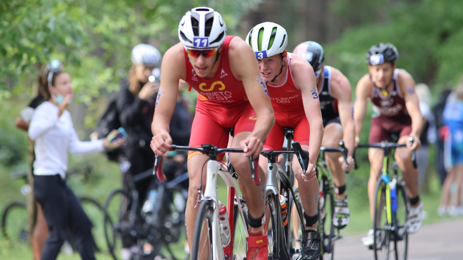 Spāņu dominance Eiropas kausā triatlona sprintā junioriem Mežaparkā