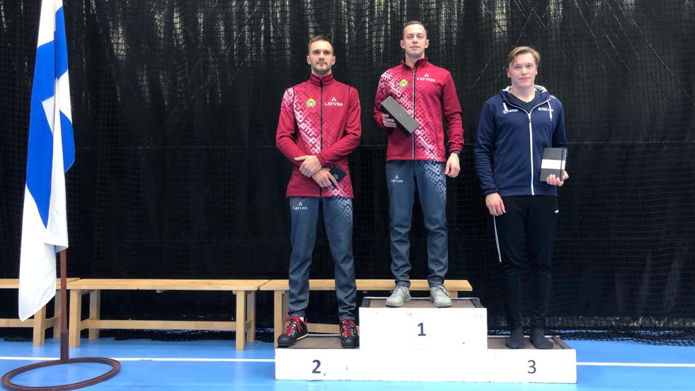 Uz sacensību goda pjedestāla Latvijas šāvēji - 1. vieta Emīls Vasermanis, 2. vieta - Lauris Strautmanis