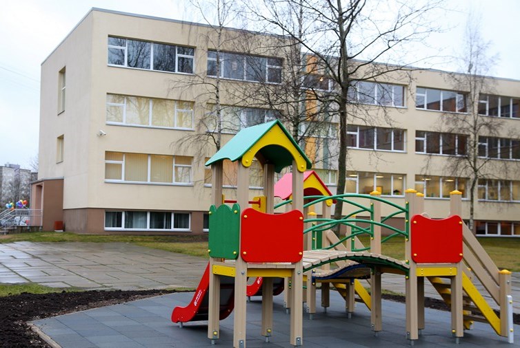 Aicina vecākus pārskatīt bērnu reģistrācijas pieteikumus Rīgas pašvaldības bērnudārzos