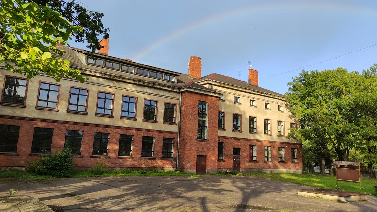 Rīgas 28. vidusskolai jaunas iespējas izzināt apkārtni, baudīt mākslu un plānot nākotnes darbību