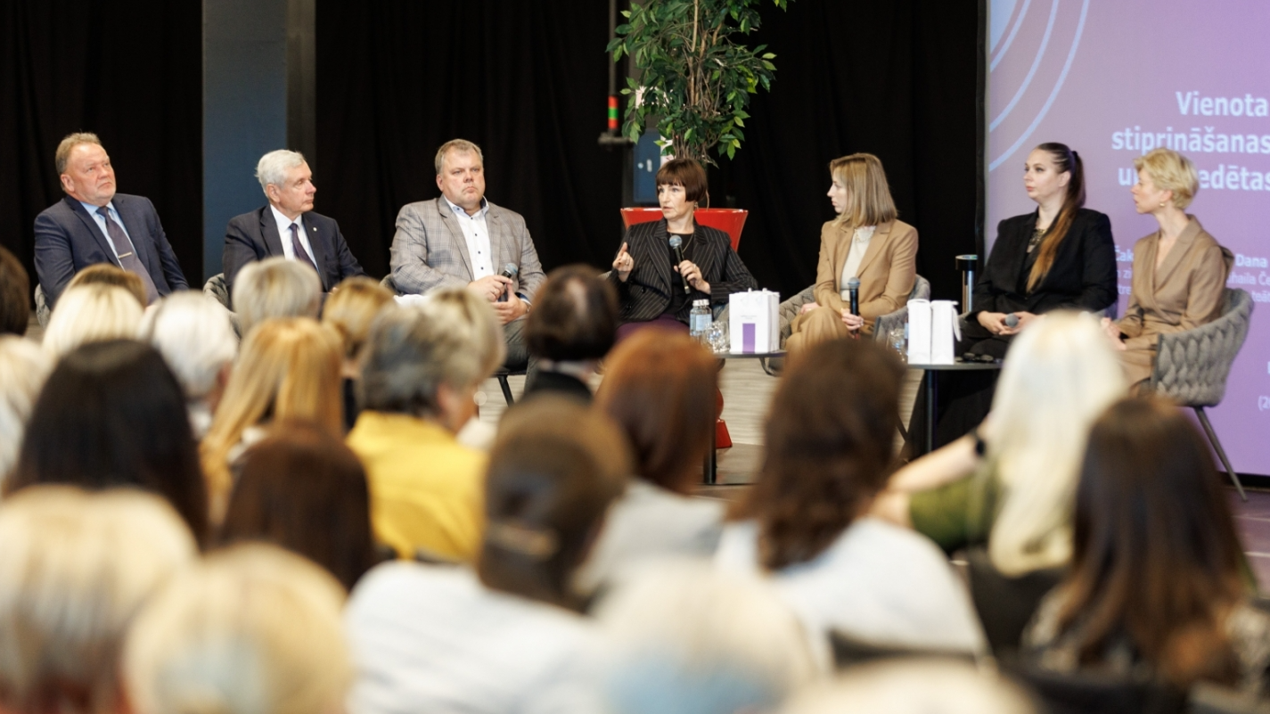 Konferences “Ceļā uz Vienotu skolu” paneļdiskudija