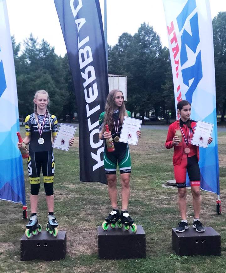 Noskaidroti medaļnieki Latvijas čempionātā 10km skrituļslidošanā 