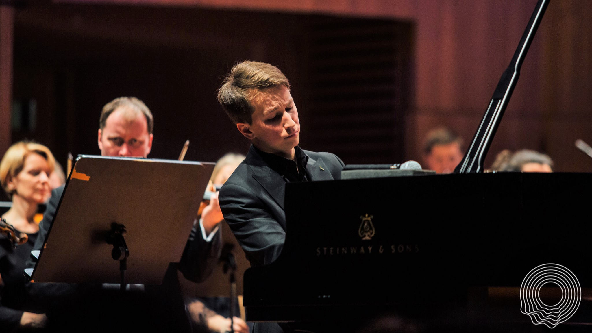 LNSO jauno sezonu atklās maestro Andra Pogas vadībā kopā ar pianistu Daumantu Liepiņu