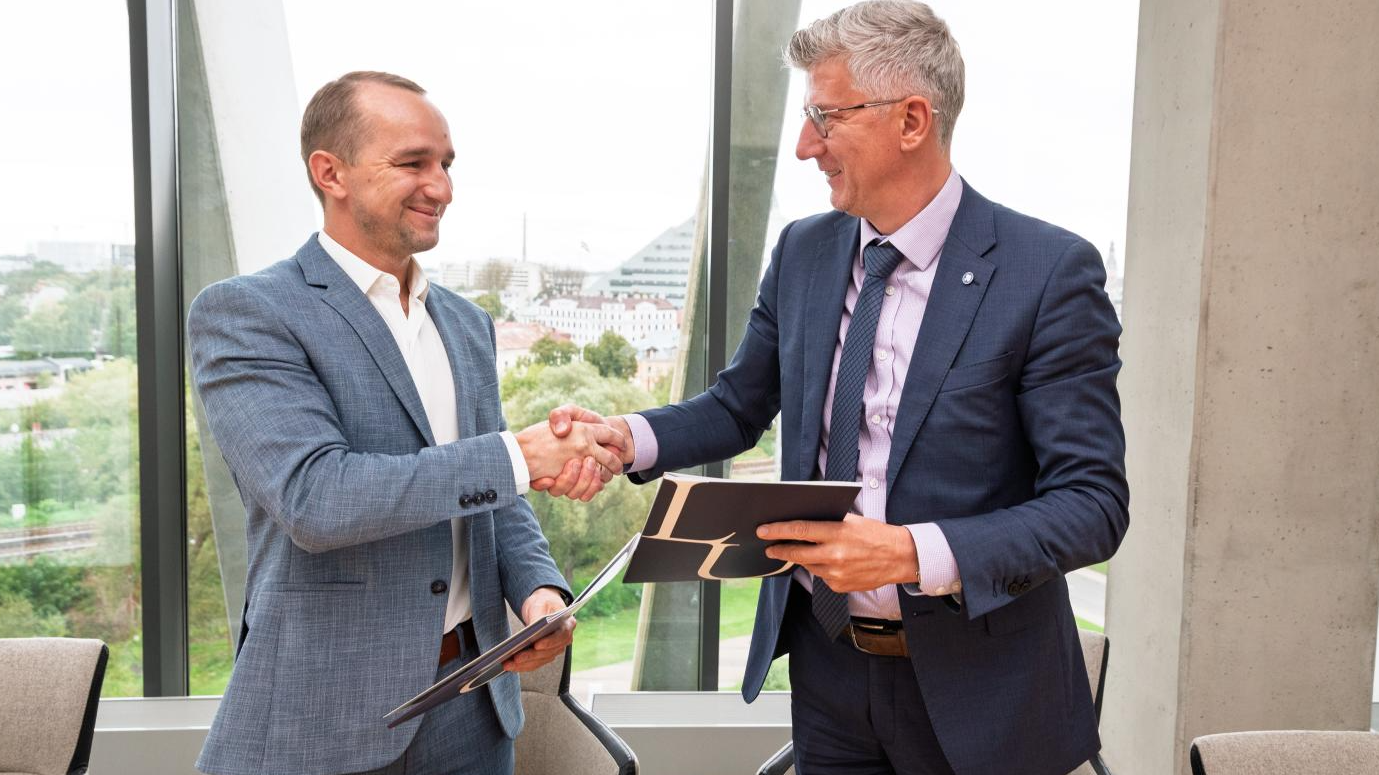 Rīgas Volejbola skola stiprina sadarbību ar Latvijas Universitāti