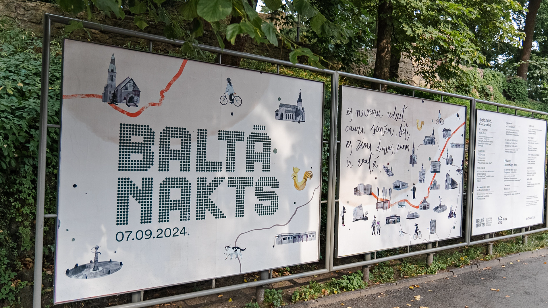 “Baltās nakts” 2024. gada plakāts pilsētvidē