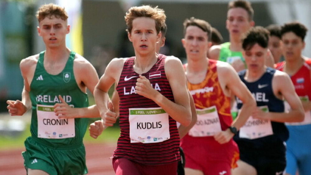 Jaunatnes olimpiskajā festivālā Aškinezere kārtslēkšanā 8., Kudlis un Vanadziņa 1500m 11. vietā 