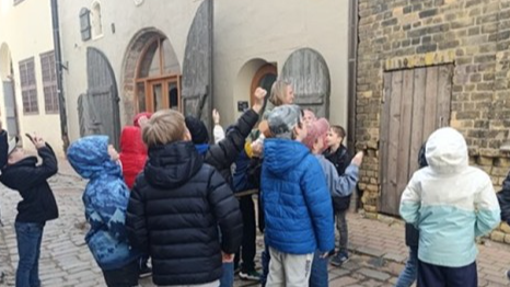 Par inovatīvu pieeju darbā ar bērniem Latvijas projekts saņēmis Eiropas kultūras mantojuma balvu “Europa Nostra”