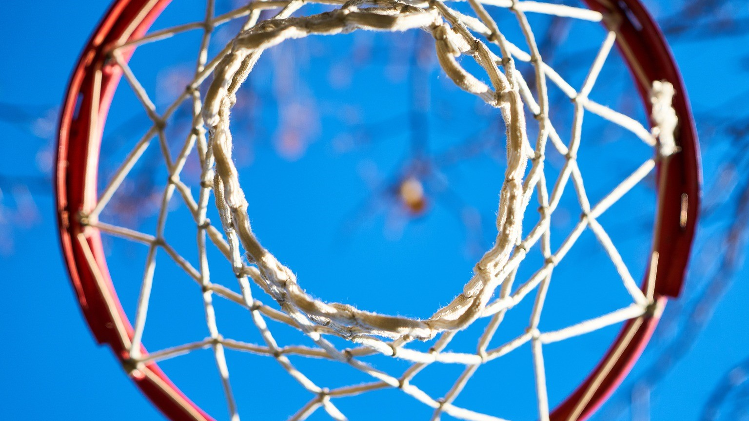 Piešķir naudas balvas sportistiem par augstiem sasniegumiem sportā