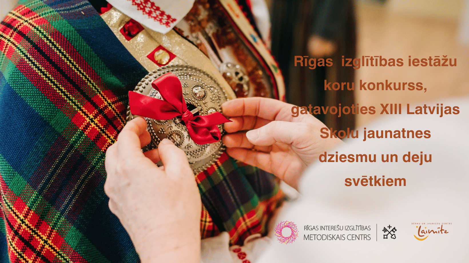Tautastērpa sagša kā simbols izglītības iestāžu koru konkursa plakātam