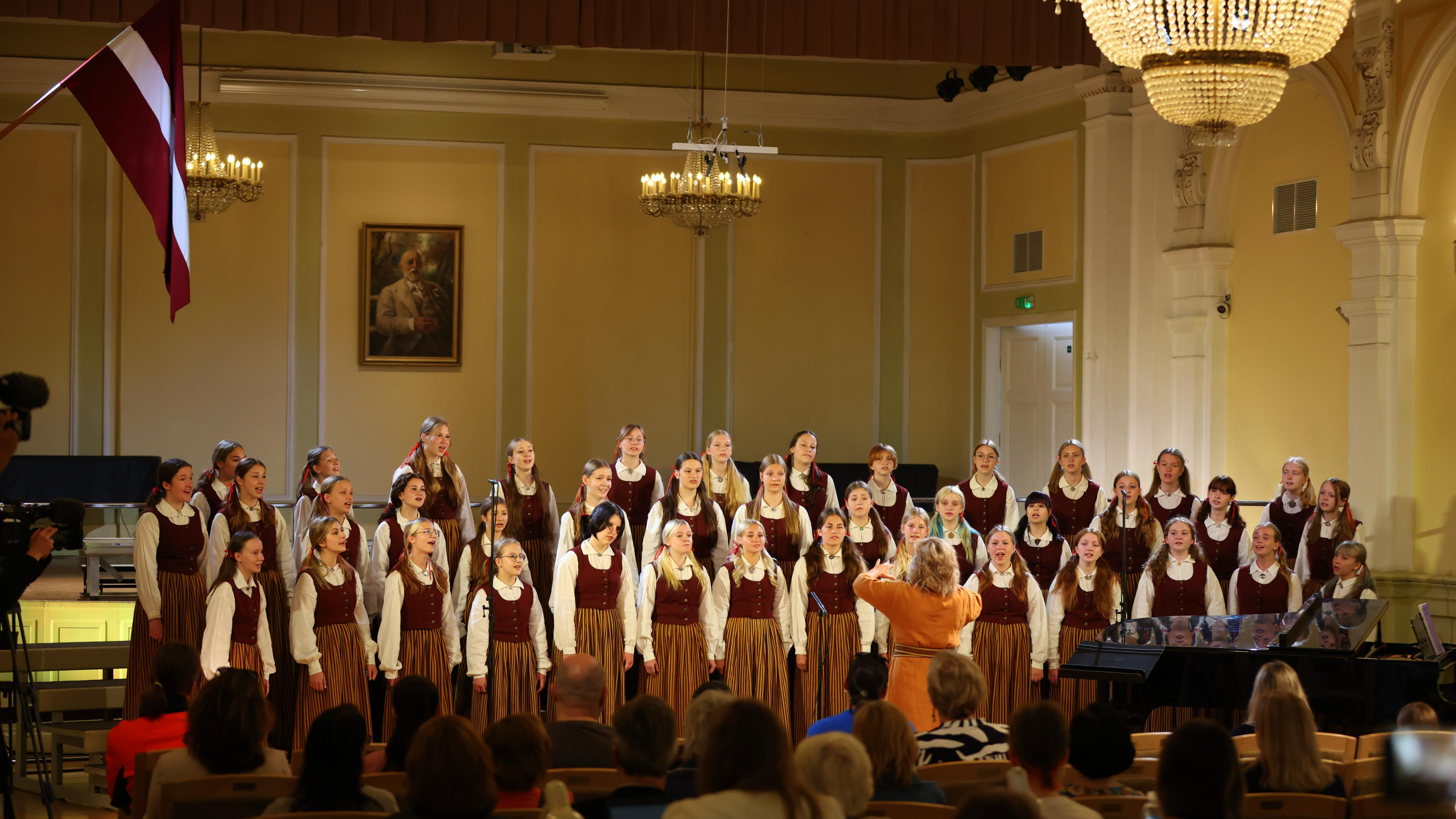 Rīgas koriem 22 Zelta diplomi Koru konkursa finālā