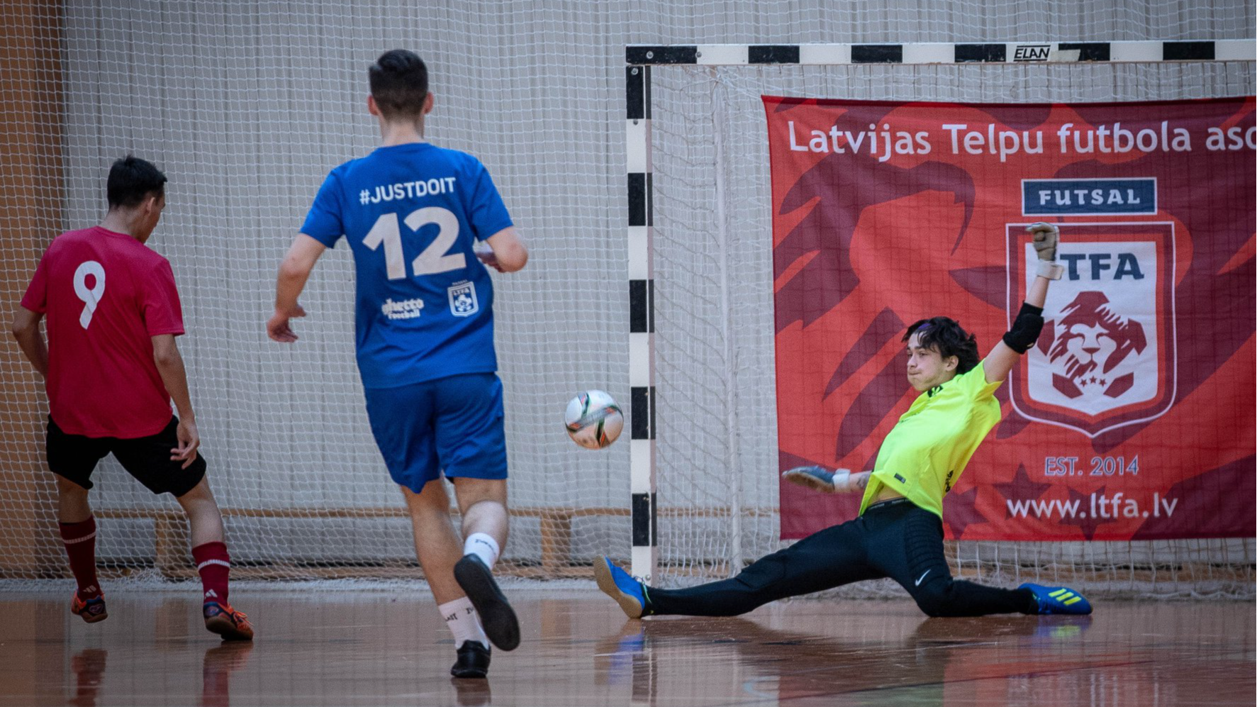 No 14. novembra - starts Rīgas skolu kausam telpu futbolā
