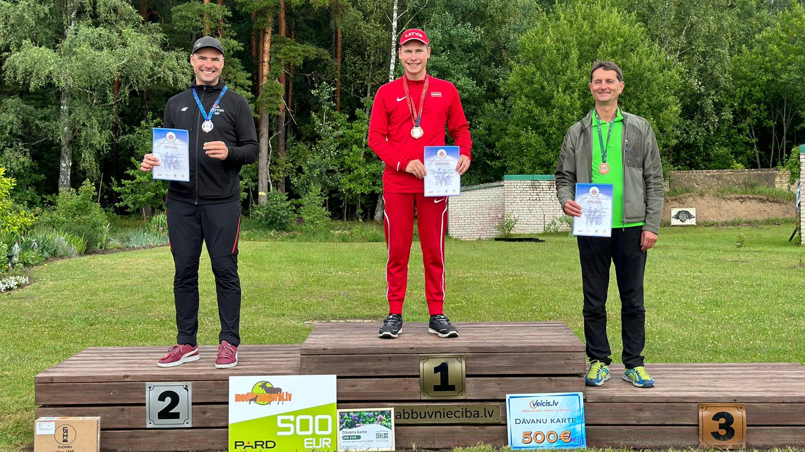 Vējš un Vēveris uzvar Latvijas čempionātā stenda šaušanā