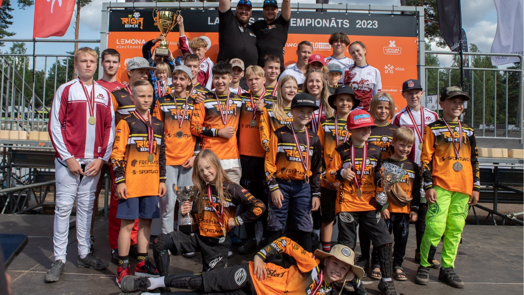 Mežaparka trasē lieliski sarīkotās sacensībās noskaidroti Latvijas BMX čempioni