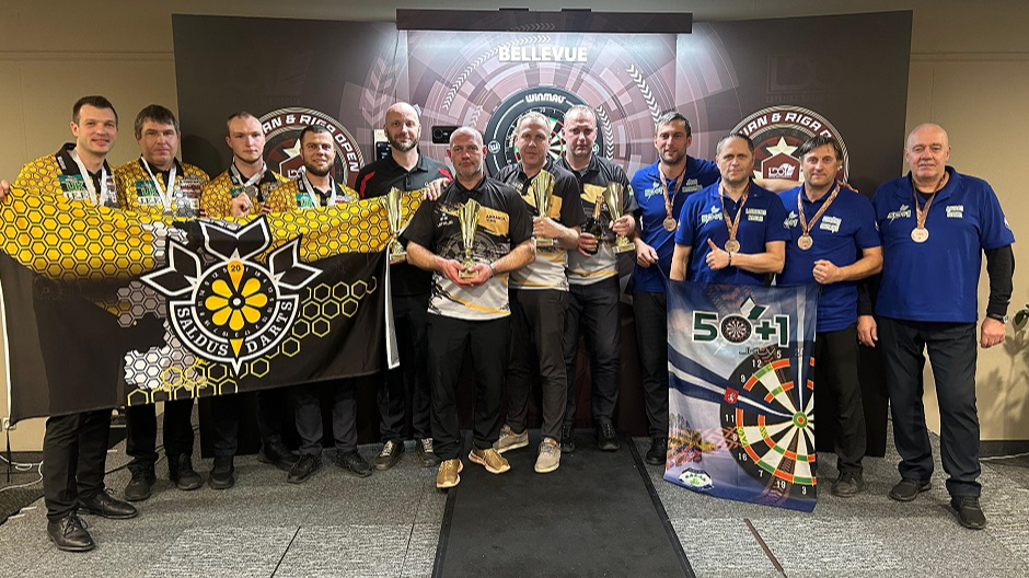 Latvijas čempionu tituls šautriņu mešanā “The Teachers” vīriešu un “The Storm” sieviešu komandai