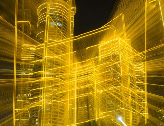 Rīgas vidusskolēnus aicina piedalīties konkursā par jaunas lietotnes izstrādi ar mākslīgā intelekta palīdzību