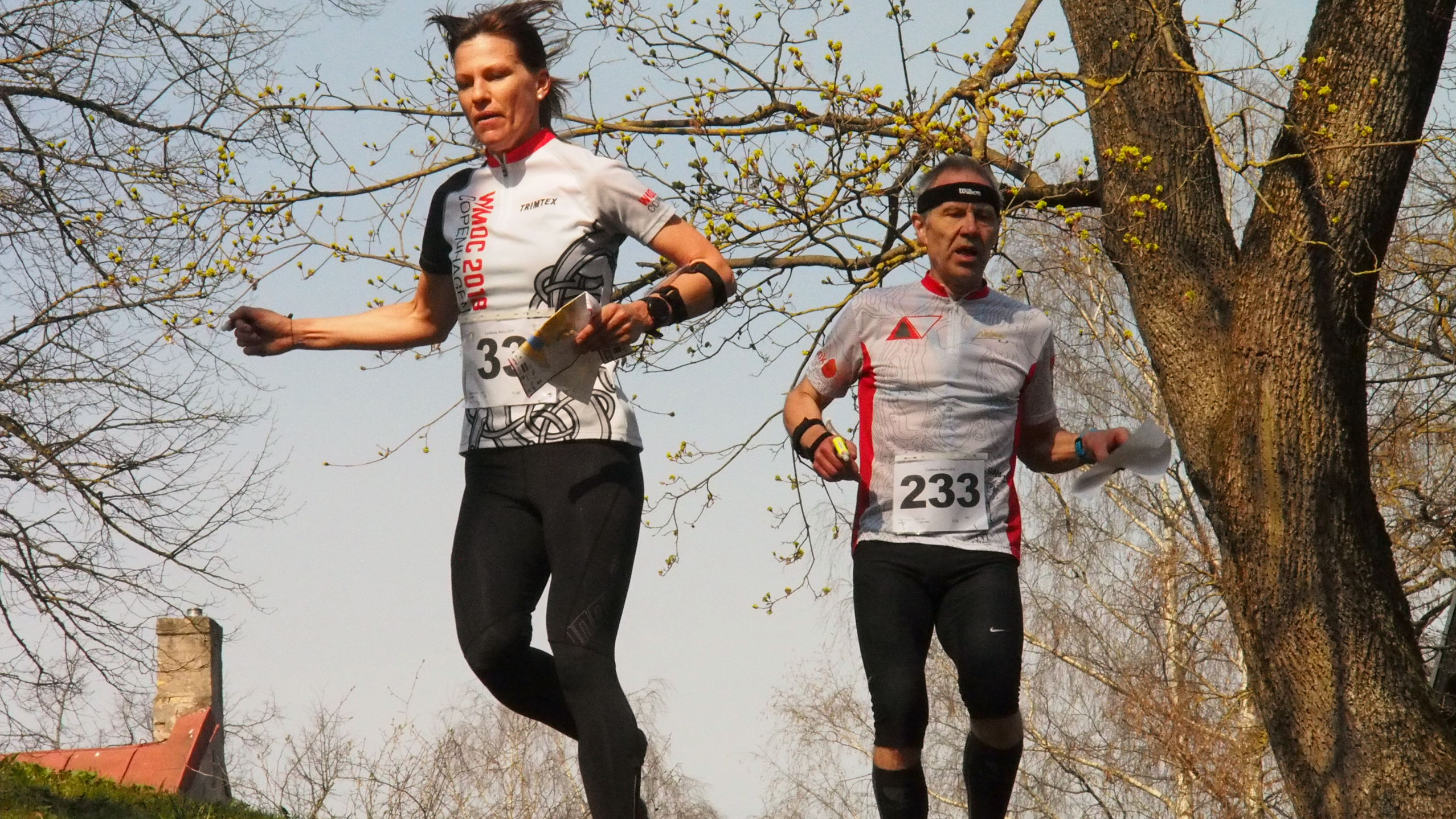 Orientieristi sacenšas Āgenskalna ieliņu “labirintos”