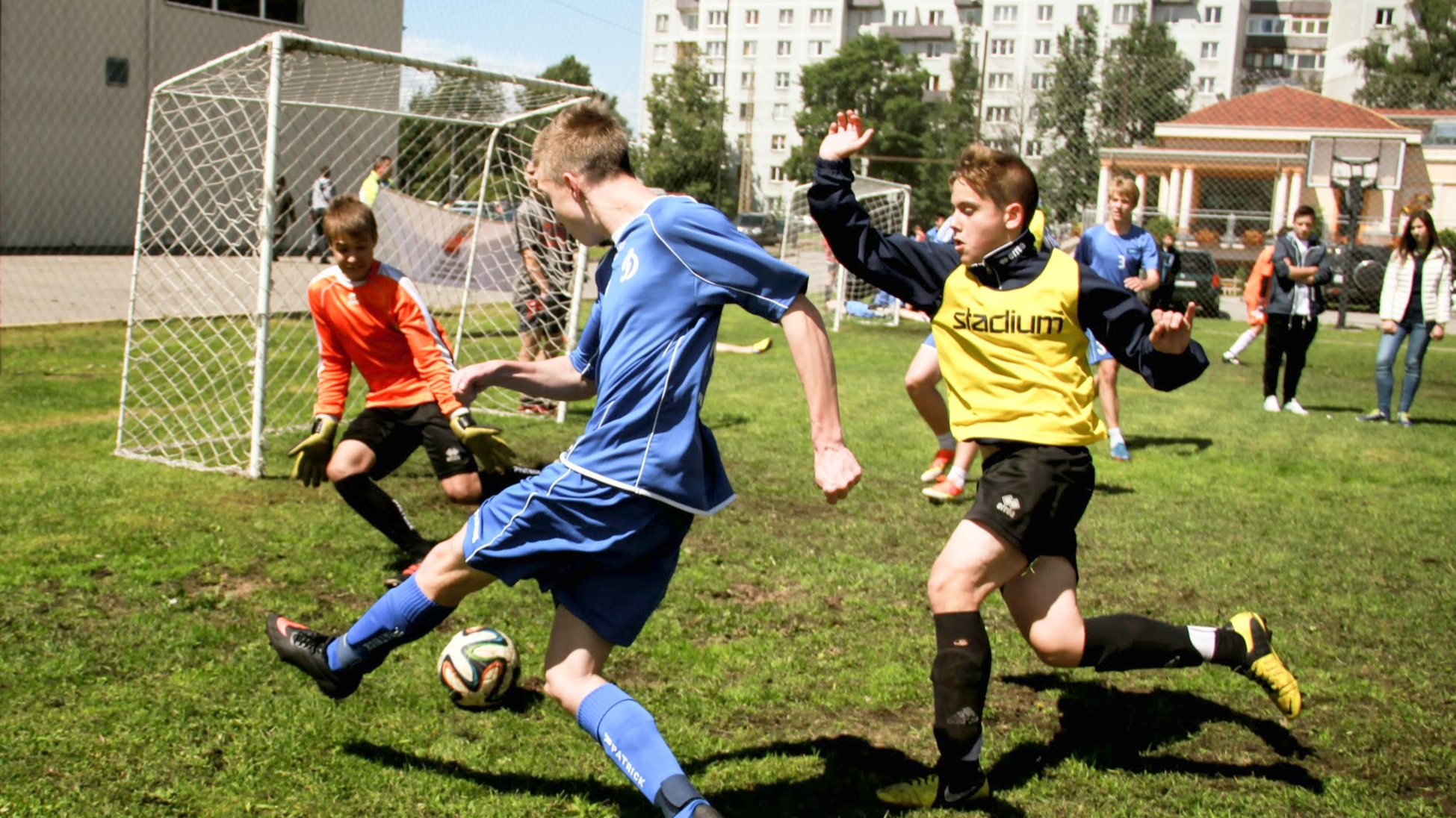 Izsludina konkursu par finansiālu atbalstu sporta svētku organizēšanai Rīgas apkaimēs 