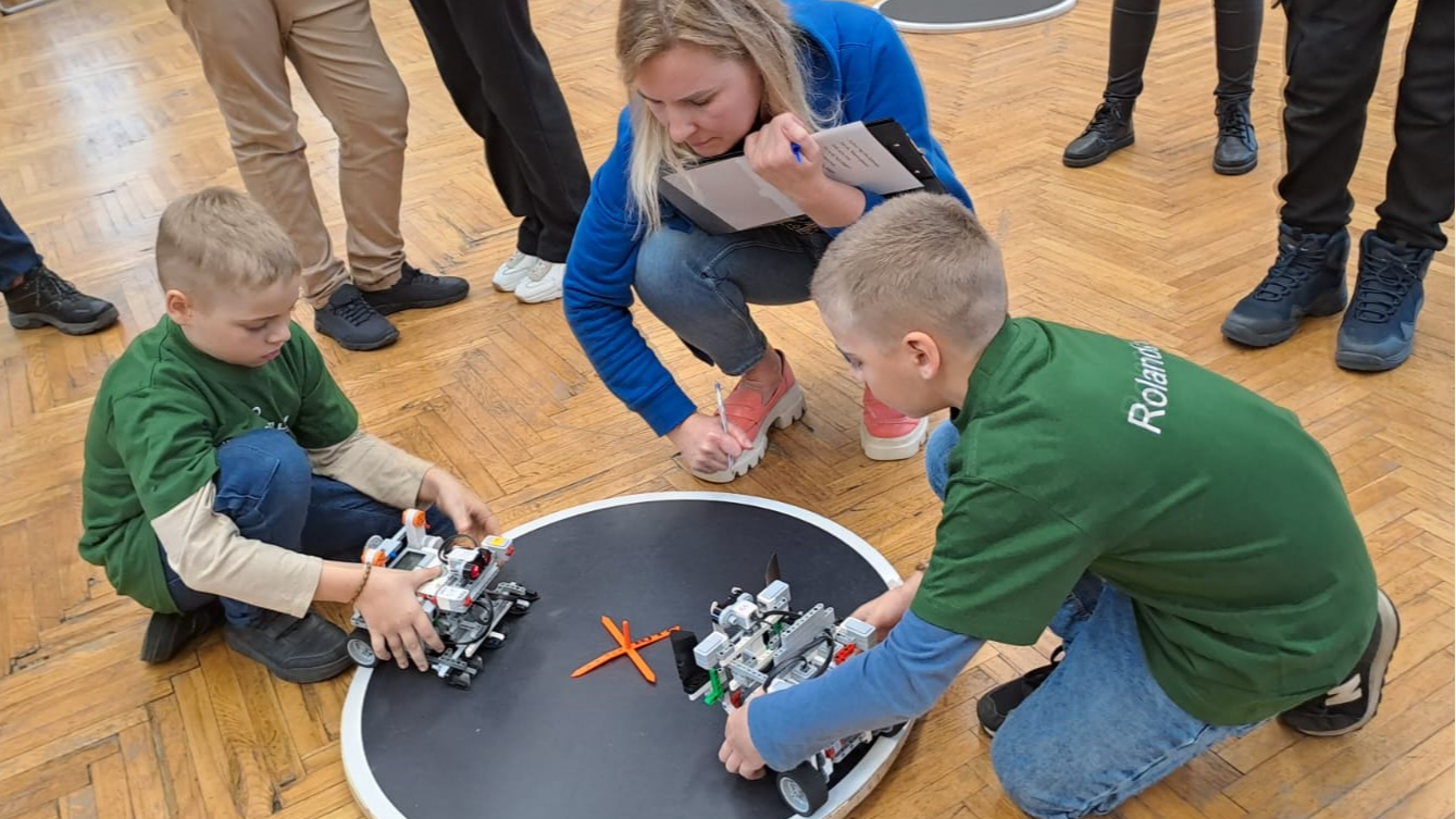 Notikušas ikgadējās robotikas sacensības “Rīgas Jauno tehniķu centra Robotikas kauss 2023”